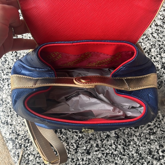 Loungefly Wonder Woman Backpack - Picture 2 of 5